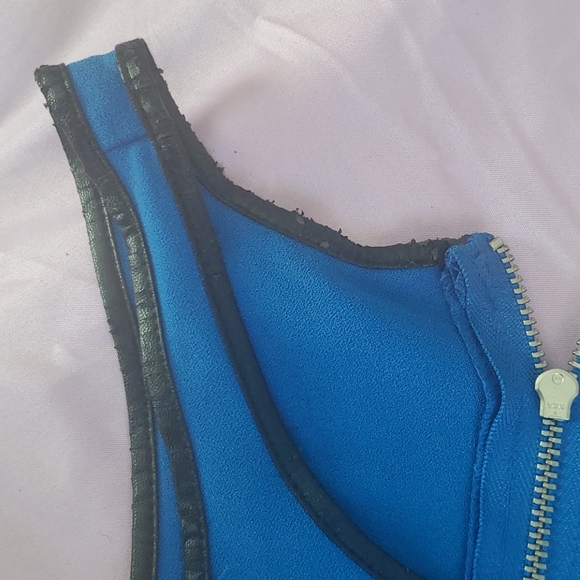 Dress - Picture 5 of 7